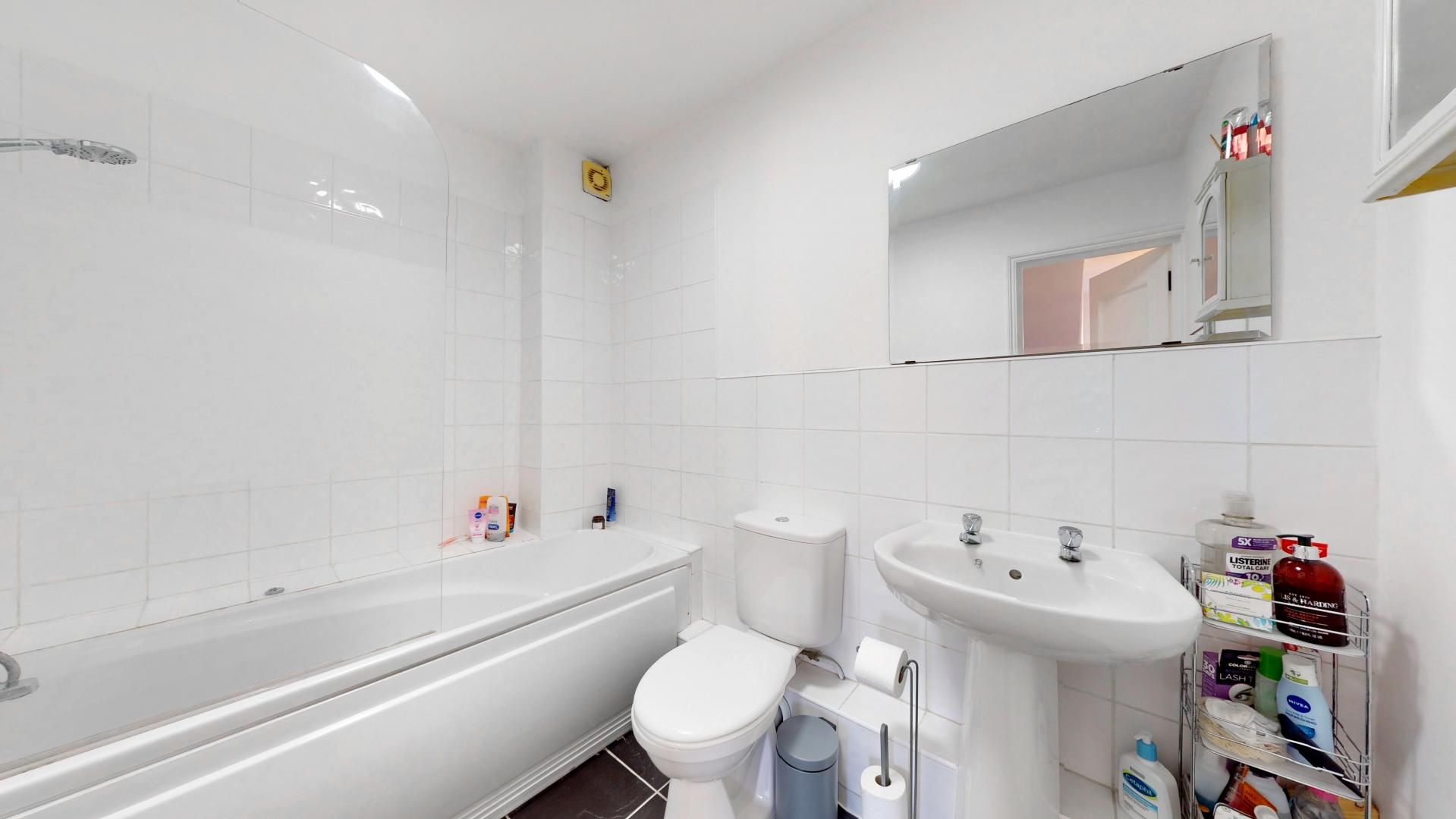 Modern Apartment Broadhurst Gardens, West Hampstead